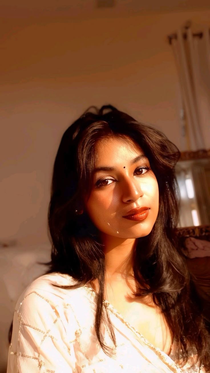 Chica Loca skincare products for nourished, hydrated glow – Vitamin C Serum and Anti Pigmentation Facewash